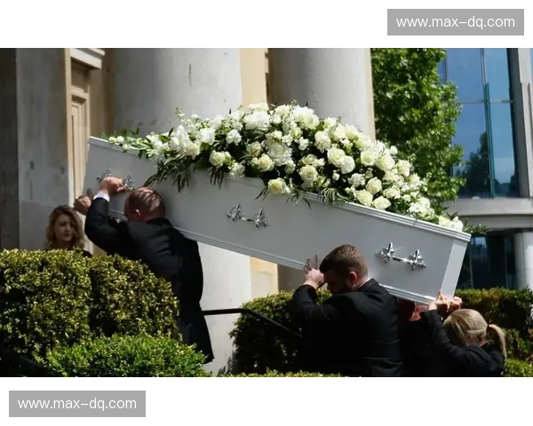 温顿与大脚：两代传奇的时代交响与精神传承